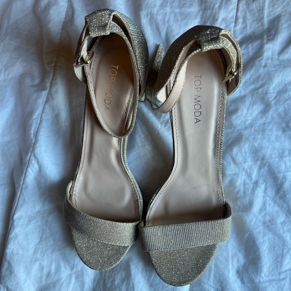 Top Moda gold glittery heels - Picture 2 of 3